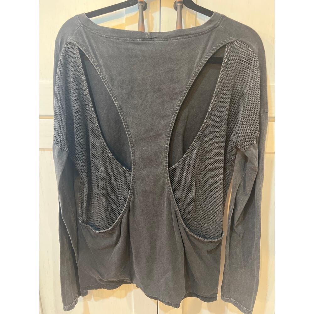 Mono B MEDIUM Women’s Black Mesh Panel Athletic Long Sleeve Top | Yoga Gym